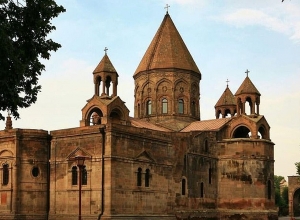 Մայր աթոռում քննարկել են Երուսաղեմի հայոց պատրիարքարանի կալվածքի վարձակալության հարցը