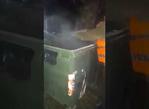 Удалось спасти ещё один мусорный бак