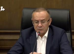 Министр обороны приказал стрелять в случае вторжения, а Рубинян вчера заявил обратное: Хамоян