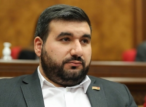 Если эта повестка бессмысленна, зачем вы выдвигаете кандидата? Ваагн Алексанян