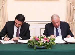 Председатель Сената Франции принял делегацию во главе с Аленом Симоняном