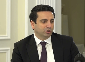 Ինչի՞ց վերցրիք, որ ինչ-որ մեկը հանձնել է Ղարաբաղը․ ինչ է պատասխանել Ալեն Սիմոնյանը ռուս լրագրողին