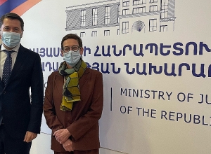 Կարեն Անդրեասյանը հանդիպել է դեսպան Անն Լույոյին