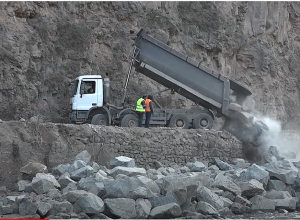 Ճանապարհը կրկին լայնանում է եւ կրկին Դեբեդի հաշվին