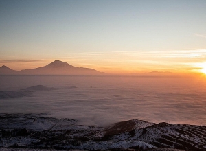 Այսօր որոշ շրջաններում +20 է, իսկ Արարատյան դաշտում մառախուղի պատճառով ջերմաստիճանի փոփոխություն չի նկատվել