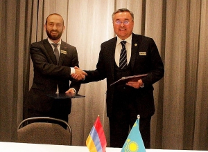 Արարատ Միրզոյանը հանդիպել է Ղազախստանի ԱԳ նախարար Մուխթար Թլեուբերդիի հետ