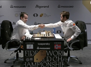 Մագնուս Կառլսենը և Յան Նեպոմնյաշչին 7-րդ պարտիայում արագ ոչ-ոքի խաղացին