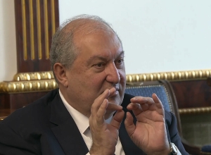 Армен Саркисян встретился с Арамом Сааряном