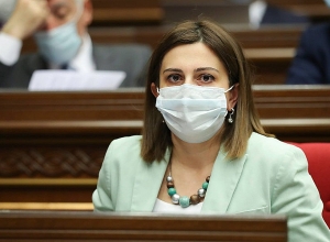 Առողջապահության նախարարից խնդրում է լինել իր բարերարը