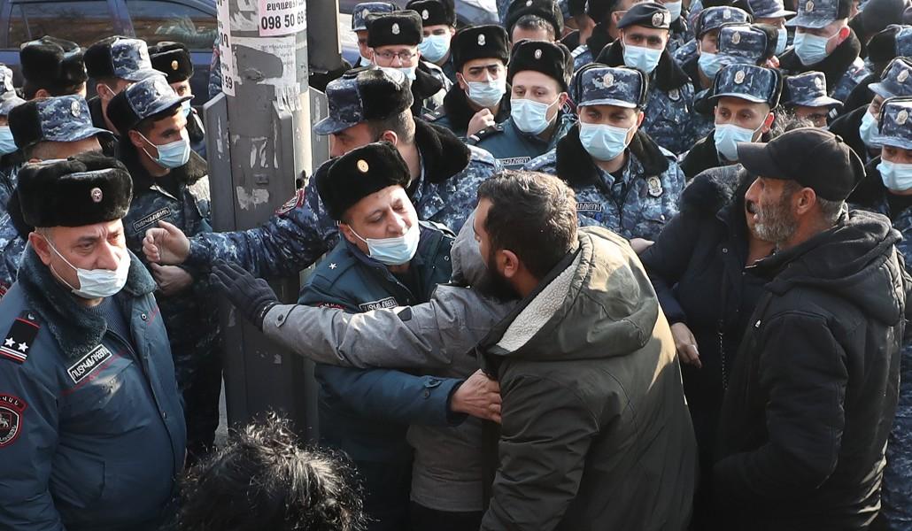 ակցիա բերման ենթարկվել (2)