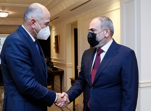 Пашинян встретился с премьер-министром Словении Янезом Яншой