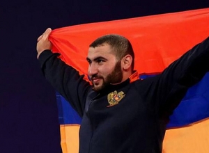 Սիմոն Մարտիրոսյանը բրոնզե մեդալ նվաճեց ծանրամարտի աշխարհի առաջնությունում