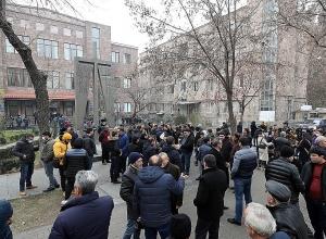 Բողոքի ակցիա ԲԴԽ–ի դիմաց՝ընդդեմ վերջին կալանավորումների. ոստիկանությունն ուժեր է կենտրոնացրել․ ՈՒՂԻՂ