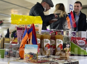 Հայաստանը Թբիլիսիում մասնակցում է դեսպանատների ամանորյա տոնավաճառին