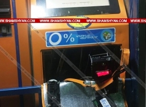 Վանաձորում վճարային տերմինալից փորձել է գողություն անել ու բռնվել է. Shamshyan.com