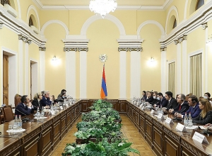 Ален Симонян принял председателя совета региона Иль-де-Франс Валери Пекресс