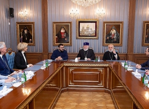 Կաթողիկոսը և Վալերի Պեկրեսը անդրադարձել են Ադրբեջանի վերահսկողության տակ անցած հայկական հոգևոր ժառանգության պահպանության խնդրին