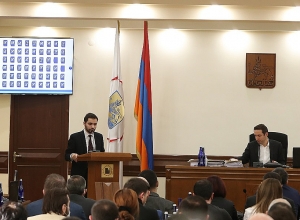 Ընդունո՞ւմ եք, որ շանտաժի և սպառնալիքների միջոցով փորձել եք ազդել ավագանու ազատ կամարտահայտման վրա