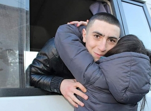 Բերդում բանակ են ճանապարհում նորակոչիկներին․ լուսանկարներ