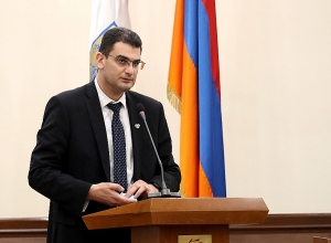 Քաղաքապետն այցելել է ԱԳՆ նախկին շենք՝ ցուցադրությանը ծանոթանալու