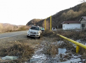 Մեքենան դուրս է եկել ճանապարհի երթևեկելի գոտուց և կողաշրջվել