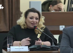 У директора пивной настолько не хватило ума, что на следующий день он позвонил со своего номера и представился гражданином