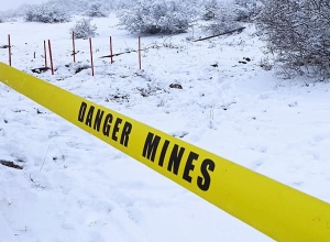 Դավիթ Բեկ բնակավայրի վարչական տարածքի զգալի մասն աղտոտվել էր պայթուցիկ զինամթերքով