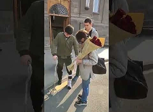 Миша, тяжело раненный на 44-дневной войне, смог дойти до дома пешком