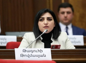Շուռնուխցին այսօր պատուհանից հետևում է, թե ինչպես է թշնամին հաստատվել իր հողում․ Թագուհի Թովմասյան