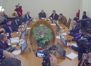 Оппозиция покинула зал во время выборов зампреда комиссии по обороне