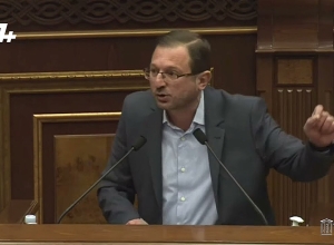 ԱԳՆ-ի հայերեն, ռուսերեն և անգլերեն տեքստերը տարբեր են․ Գեղամ Մանուկյան