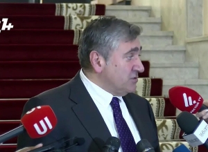 Брифинг Артура Хачатряна: ПРЯМОЙ ЭФИР