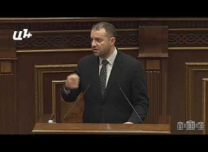 Զվարճանո՞ւմ եք․ կատակով եմ ասել, որ հրաժարական կտամ․ Քերոբյանը՝ Մանուկյանին