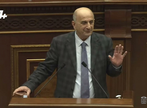 Էդ մարդիկ չեն հասցրել զարգանալ և սողուններին բնորոշ դաժանությամբ բավարարում են իրենց․ Խաչատրյան