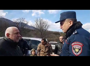 Жители села Техут проводят акцию возле КПП ЗАО «Техут»