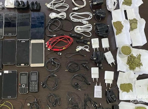 Արգելված իրերի մի մեծ փաթեթ՝ դատապարտյալ ամուսնու մոտ եկած կնոջ պայուսակում