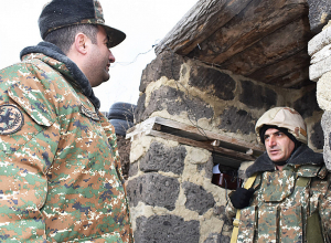 Ստուգումներ մարտական հենակետերում