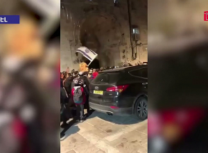 Հրեա հավատացյալները փորձել են Իսրայելի դրոշը տեղադրել հայկական եկեղեցու վրա