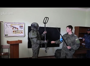 Российские миротворцы провели интерактивный урок в одной из школ Нагорного Карабаха