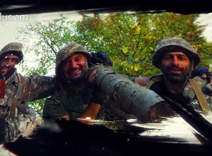 Ուզում էին մխրճվել հենց էդտեղով, որ Շուշին տանող ճանապարհը վերցնեին. Դավիթը զոհվեց ավիացիայի հարվածից