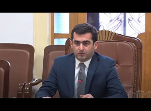 Աժ-ում հավաստագրեր են բաժանել