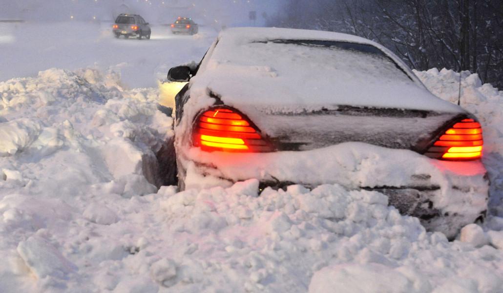 արգելափակվել ձյան մեջ