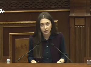 Те, кто захватили власть через иностранные силы, должны быть лишены права говорить от имени страны