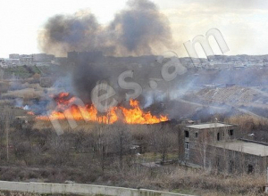 Կրկին հրդեհ է բռնկվել ԱՄՆ դեսպանատան մոտակայքում
