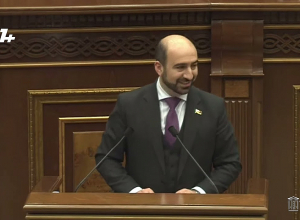 Ատոմ Ջանջուղազյանն ընտրվեց հաշվեքննիչ պալատի նախագահ