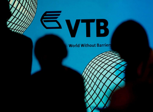 Семь российских банков отключены от платёжной системы SWIFT