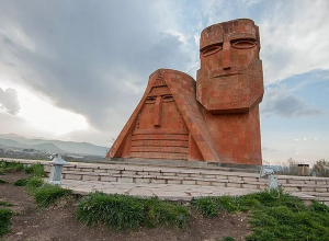 Արցախի կառավարությունը օգնություն է ուղարկել Ուկրաինա․ Ադրբեջանը սպառնացել է