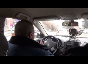 Почему полиция останавливает машины в Чаренцаване?