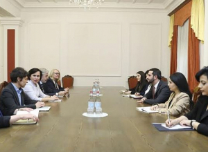 Рубен Рубинян принял группу аккредитированных в Армении послов