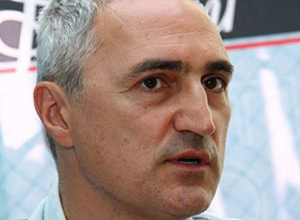 Տիգրան Խզմալյանին թույլ չեն տվել մուտք գործել Վրաստան, նա ոտքով վերադարձել է Հայաստան